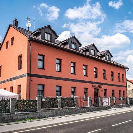 Apartmanovy Dum Sklipek تروتنوف المظهر الخارجي الصورة