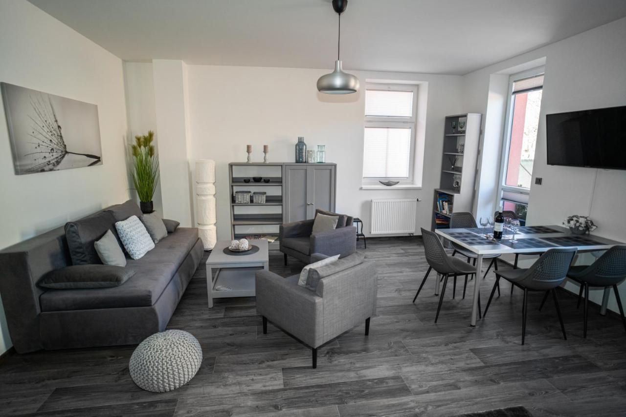 Apartmanovy Dum Sklipek تروتنوف المظهر الخارجي الصورة