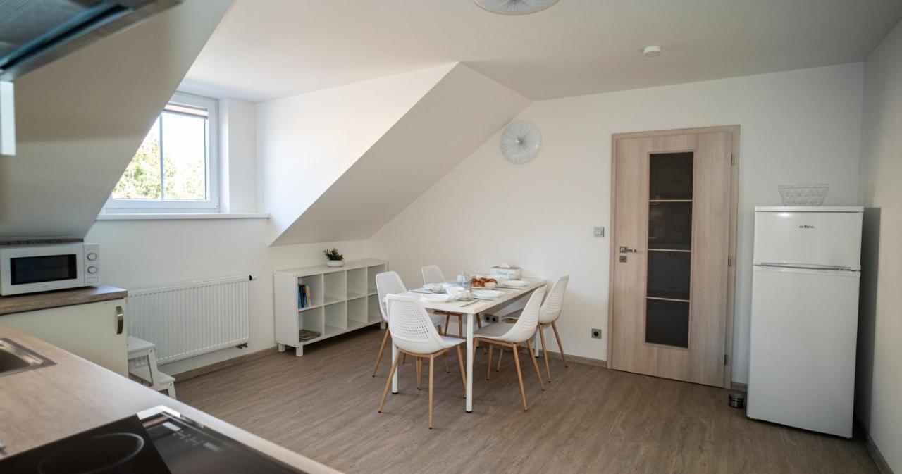 Apartmanovy Dum Sklipek تروتنوف المظهر الخارجي الصورة