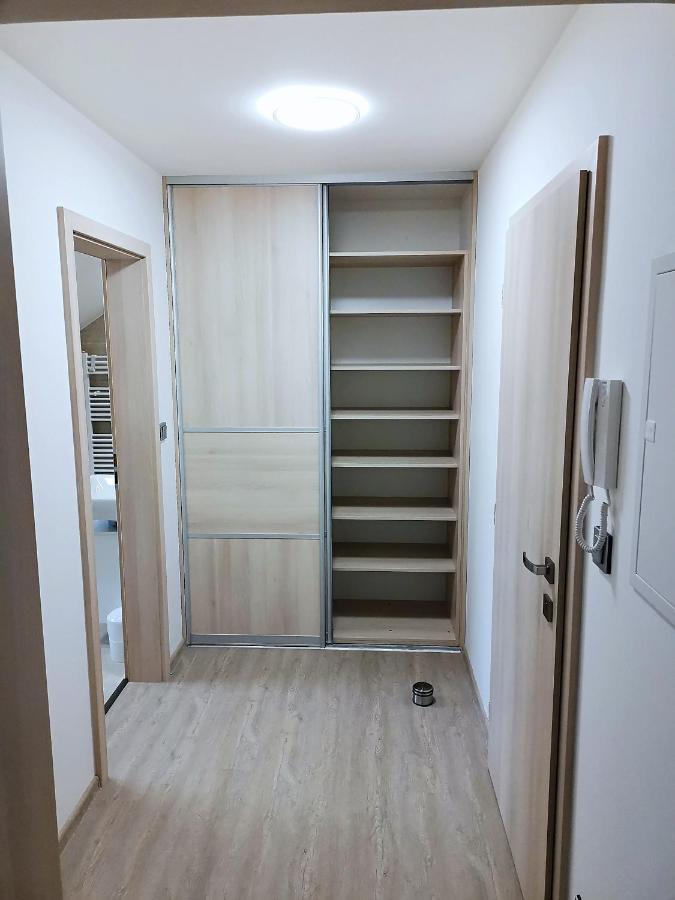 Apartmanovy Dum Sklipek تروتنوف المظهر الخارجي الصورة